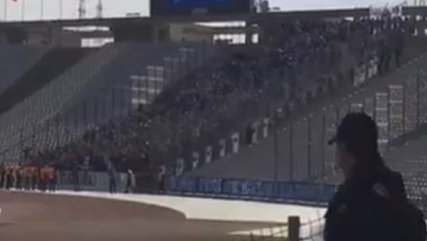 Adana Demirspor tribününde: 