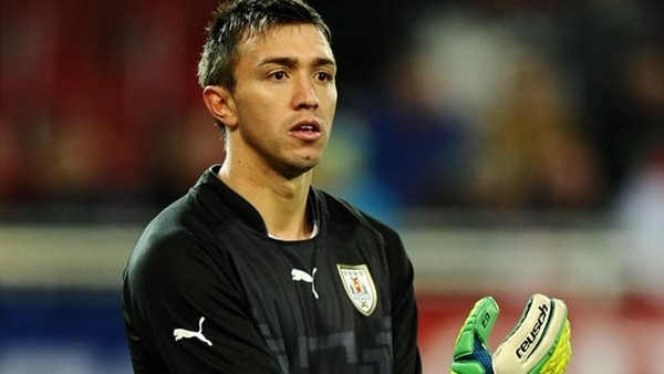 Muslera'dan büyük hata