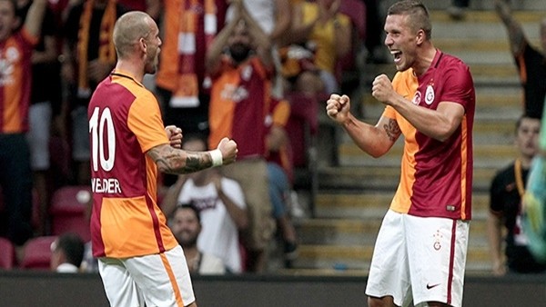 Wesley Sneijder'in yerine Lukas Podolski