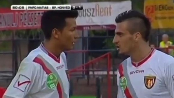 Penaltı atışında skandal hareket!