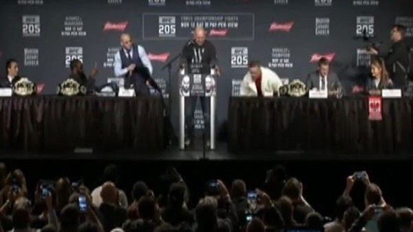 Conor McGregor çılgına döndü