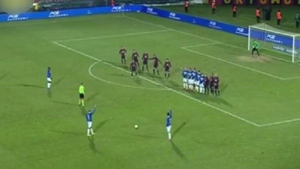 Hüsranla sonuçlanan frikik organizasyonu