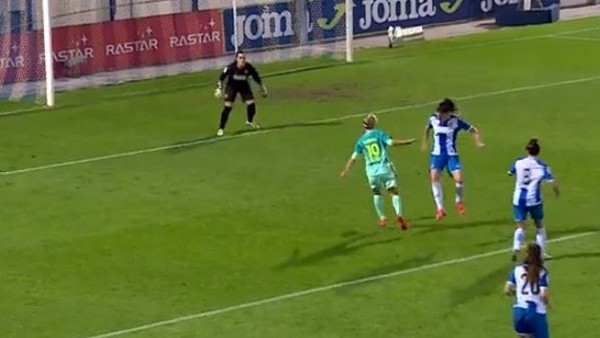 Barbara Latorre'dan inanılmaz gol