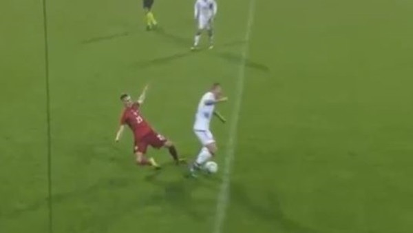 Simon Kjaer'in sakatlandığı pozisyon