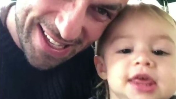 Burak Yılmaz'ın kızı Nazlı ile keyifli anları