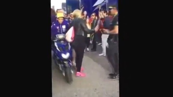 Valentino Rossi skandal hareket!