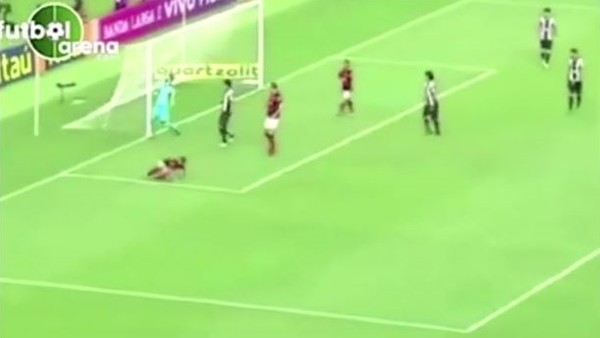 Diego Ribas'tan şık gol