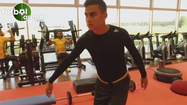 Juventus takımından #MannequinChallenge paylaşımı