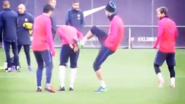 Neymar'a rahat vermediler