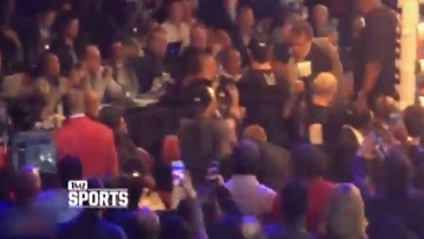 Floyd Mayweather'a büyük tepki