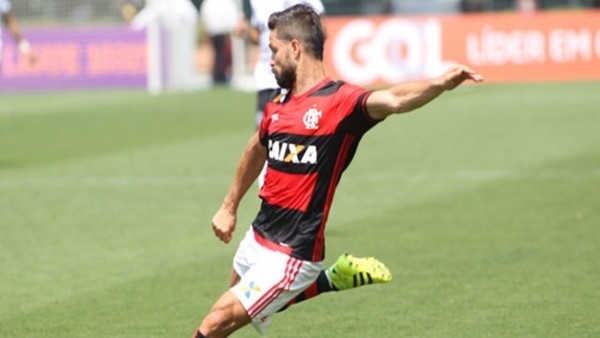 Diego Ribas'tan müthiş bacak arası