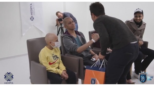 Emre Belözoğlu'ndan, lösemi hastalarına güzel sürpriz.