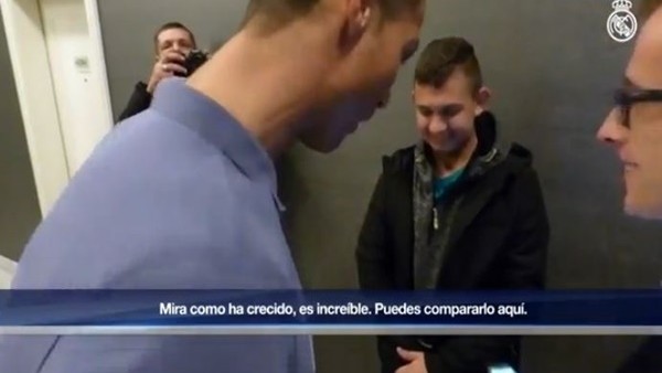 Ronaldo genç hayranı ile bir araya geldi