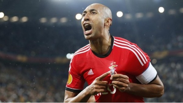 ''Bu statta oynayacak olmaktan endişeli değilim. Buraya kazanmak için geldik.''