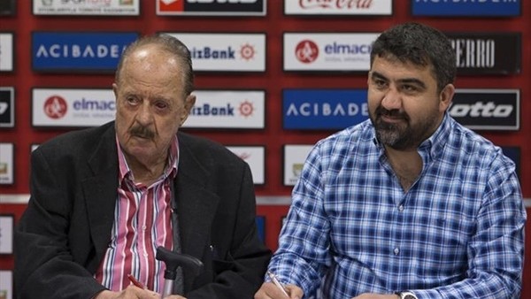 Gençlerbirliği'nde Ümit Özat imzayı attı