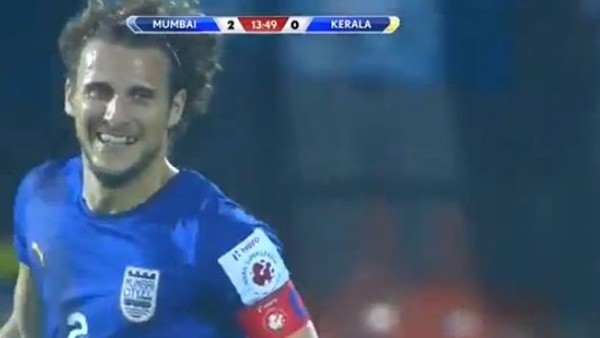 Diego Forlan'dan inanılmaz gol