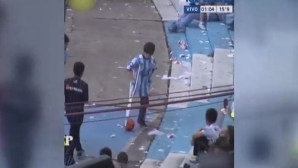 Futbol aşkı sınır tanımıyor