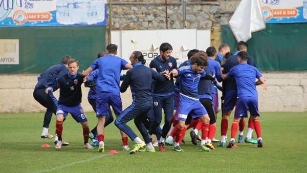 Karabükspor 6 eksikle çalıştı!