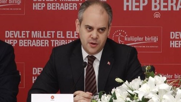 Futbol ailesi teröre karşı sahada