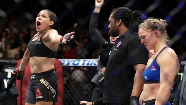 Ronda Rousey 48 saniyede nakavt oldu