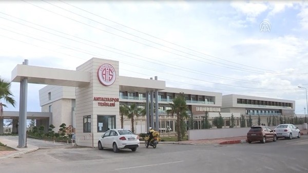 Antalyaspor'un tesisindeki haciz uygulaması