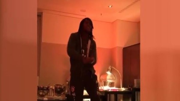 Renato Sanches döktürdü