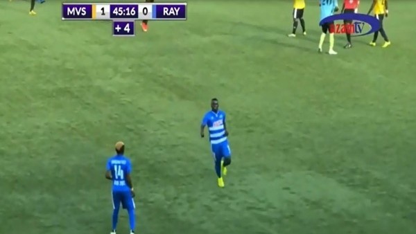 Büyüyü yaptı golü attı