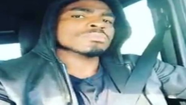Emenike'nin antrenmana giderken paylaştığı video