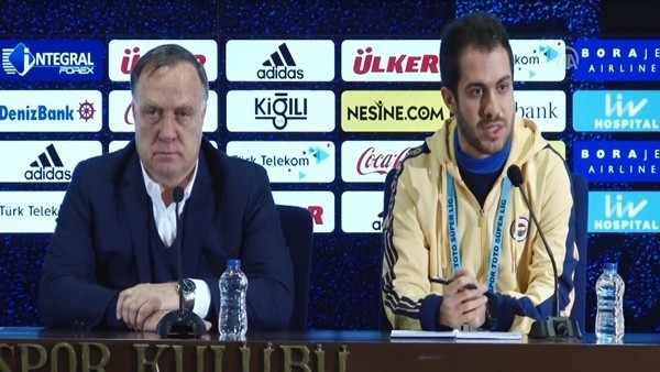 Advocaat: 'Emenike ve Van der Wiel kendine kulüp bulsun'