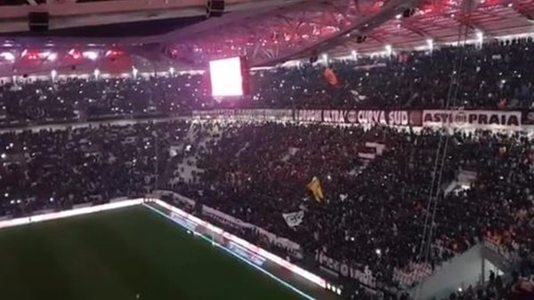 Juventus - Roma maçında muhteşem atmoster