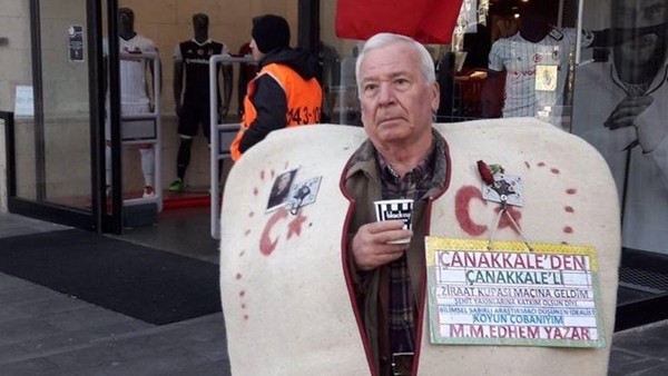 Beşiktaş - Kayserispor maçı için Çanakkale'den gelen çoban amca