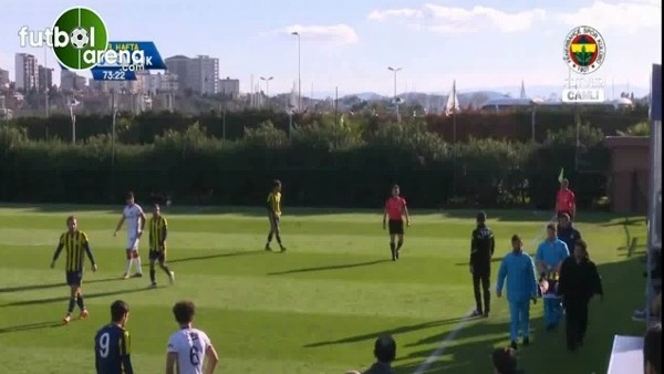 Beşiktaş'ın antrenörü Yasin Sülün'den Fenerbahçe maçında tarihi hareket