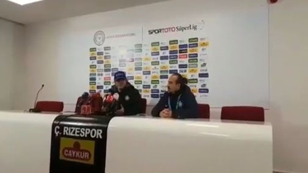 Mustafa Reşit Akçay'dan transfer açıklaması