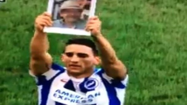 Golü attı, vefat eden babasının fotoğrafını öptü