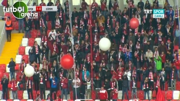 Sivasspor taraftarından 'huh' tezahüratı