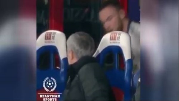 Rooney, Mourinho'nun aklını aldı