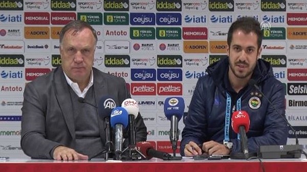 Advocaat'tan Antalyaspor maçı sonrası Cüneyt Çakır yorumu