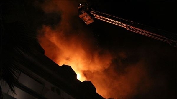 Cavandanın oturduğu binada yangın çıktı!