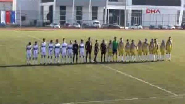 Sahada oynamadan durdular