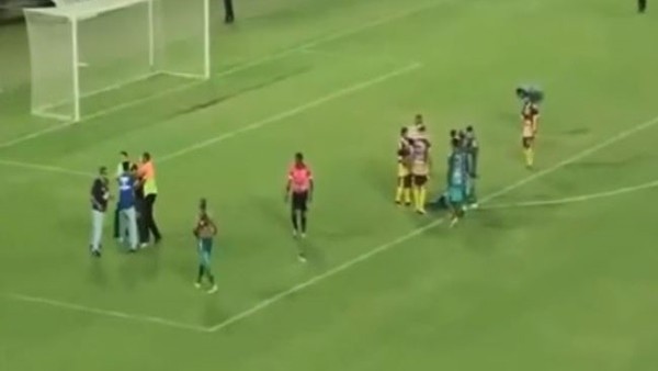 Sahaya girdi, 32 Milyon Euro'luk transfere tekme attı!