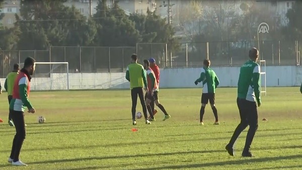 Denizlispor üst sıraları hedefliyor