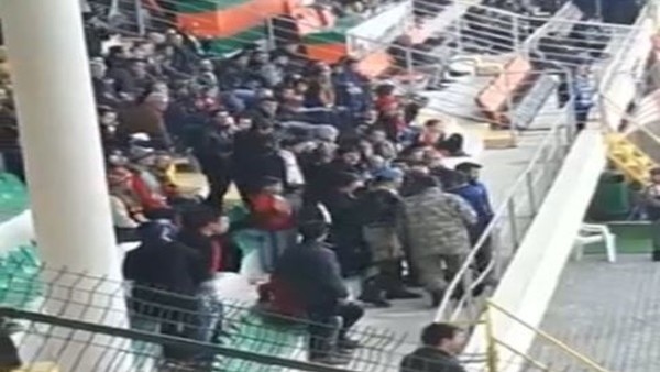 Aytemiz Alanyasporlu taraftar Hüseyin Kalpar'ı istifaya çağırdı