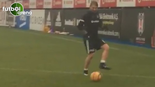 Caner Erkin çalışmalarına sahada devam ediyor