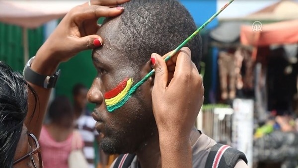 Ganalı taraftarların sevinç gösterisi