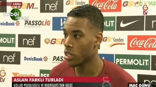 Garry Rodrigues'in GS TV'ye röportajı sırasında ilginç an