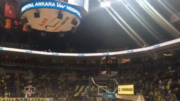 Fenerbahçe Ülker Sports Arena'da tek ses; Yaşa Mustafa Kemal Paşa yaşa