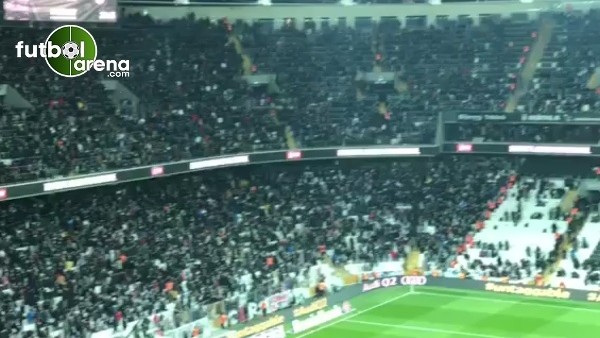 Vodafone Arena'da "Mustafa Kemal'in askerleriyiz" tezahüratı