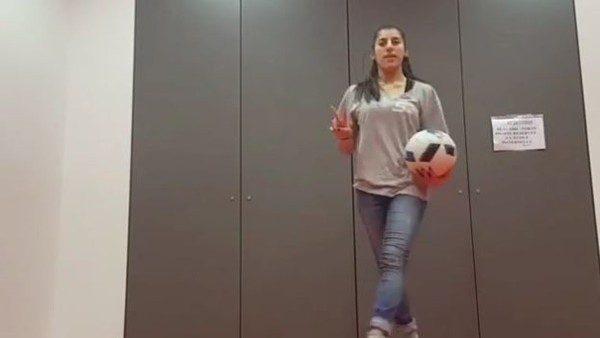 Kadınlar futboldan anlamaz demeyin!