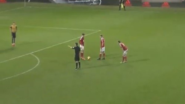 Böyle frikik görülmedi!