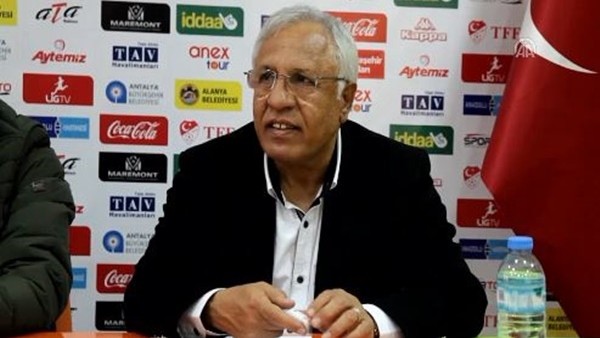 Aytemiz Alanyaspor'da Hüseyin Kalpar'ın istifası